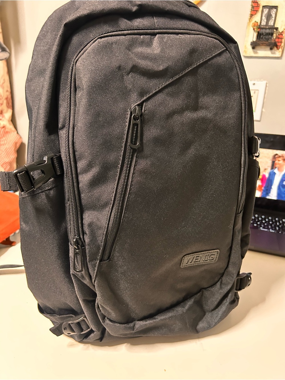 WENIG Black Travel & Commuter Backpack - Picture 5 of 9
